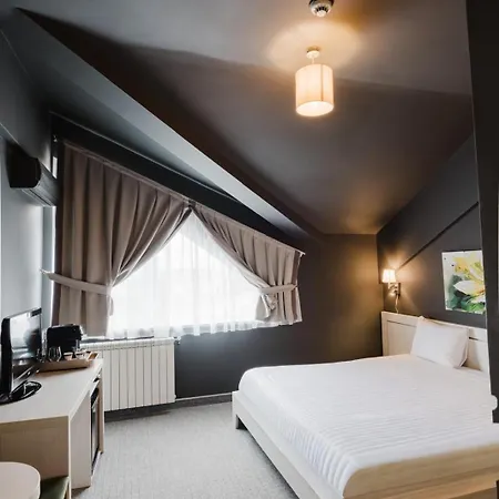Alex&George Boutique Hotel-2